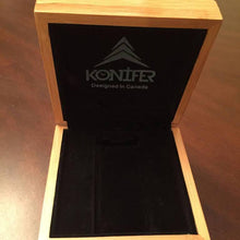 Load image into Gallery viewer, Boîte cadeau en bambou Konifer - Konifer Watch