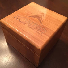 Load image into Gallery viewer, Boîte cadeau en bambou Konifer - Konifer Watch